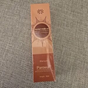 Parowu Herbal Spot Removal Mask